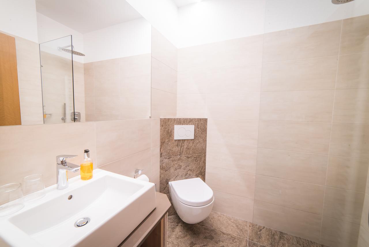 Pension Apartments Pardell กาสเตลเบลโล ภายนอก รูปภาพ