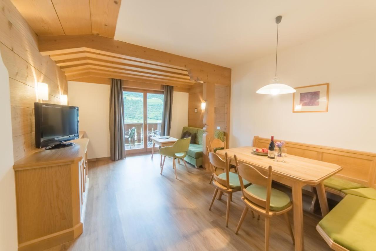 Pension Apartments Pardell กาสเตลเบลโล ภายนอก รูปภาพ